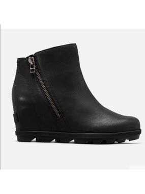 Women's Joan Of Arctic™ Wedge II Zip Bootie Size 8